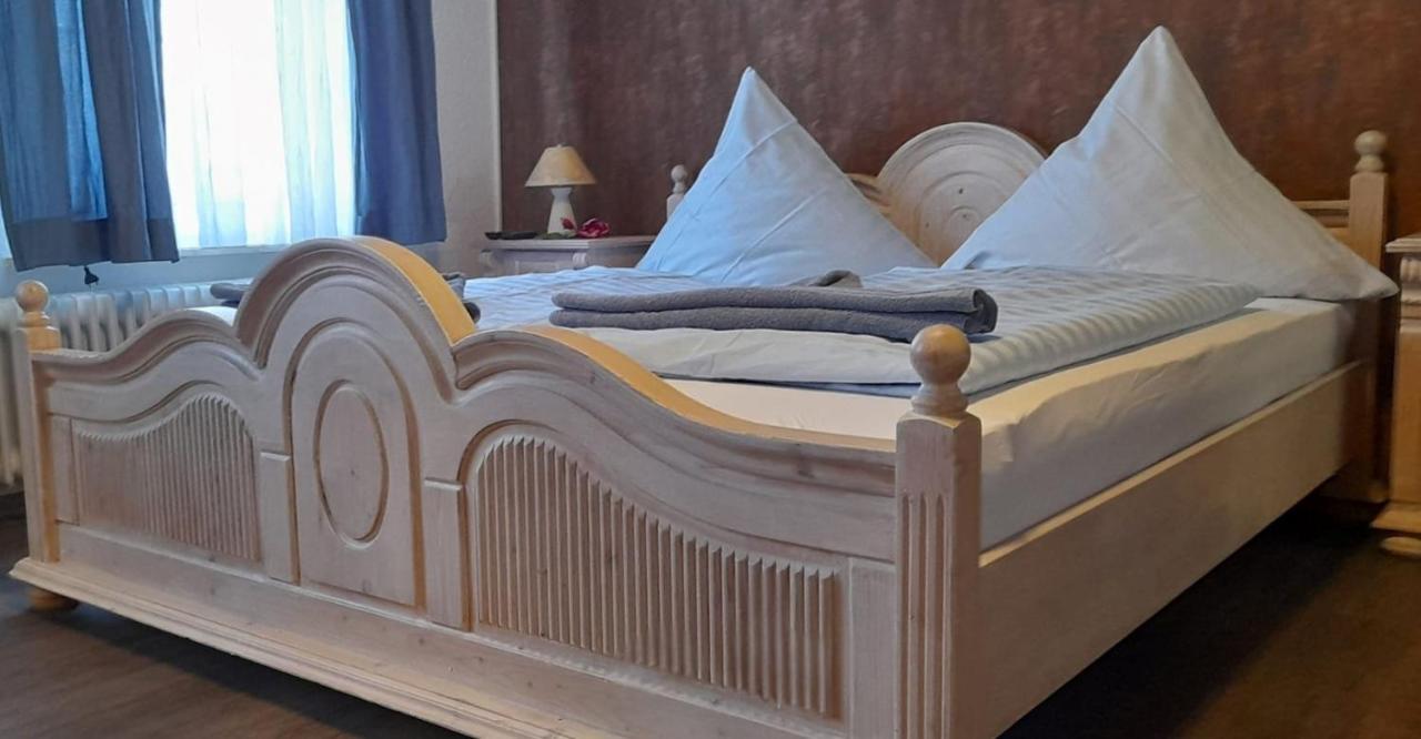 Landgasthof Hotel Zur Waage Marienhafe Экстерьер фото